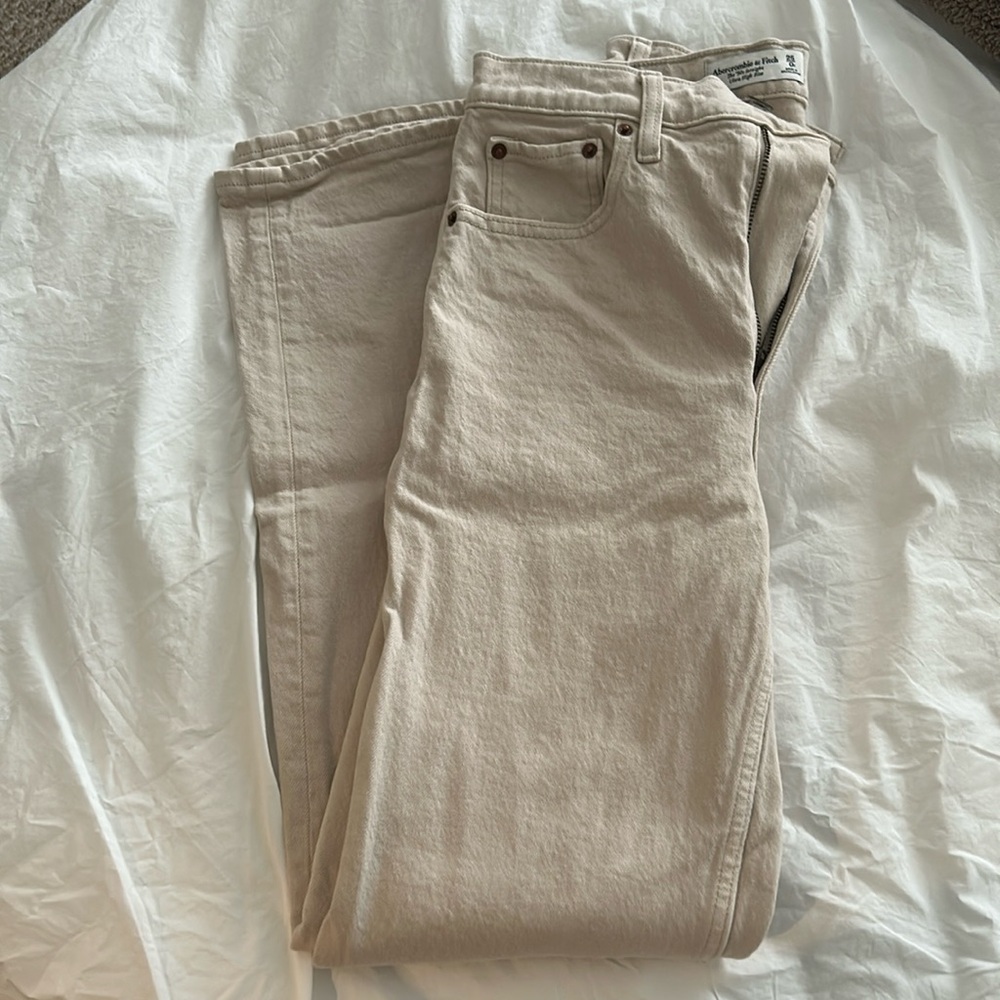 Ultra high rise 90s straight jean